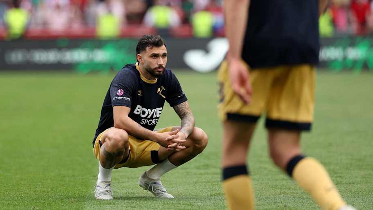  A tough defeat for West Ham. | Adrian Dennis/AFP/Getty Images 