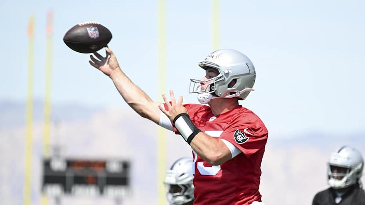  May 2, 2026; Henderson, NV, USA; Las Vegas Raiders quarterback Fernando Mendoza (15) runs through a drill during a Rookie Minicamp at Intermountain Health Performance Center. Mandatory Credit: Candice Ward-Imagn Images | Candice Ward-Imagn Images 