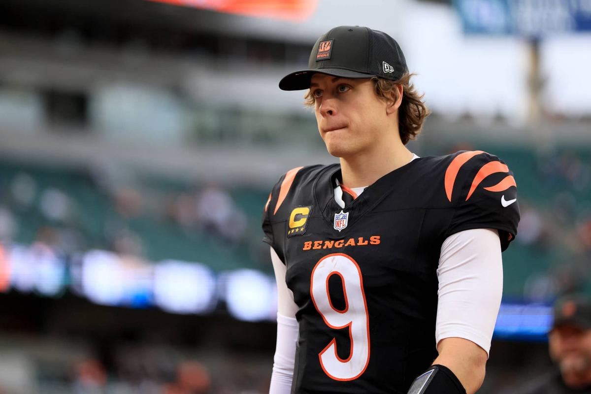  Dec 28, 2025; Cincinnati, Ohio, USA; Cincinnati Bengals quarterback Joe Burrow (9) leaves the field after a game against the Arizona Cardinals at Paycor Stadium. Mandatory Credit: Katie Stratman-Imagn Images 