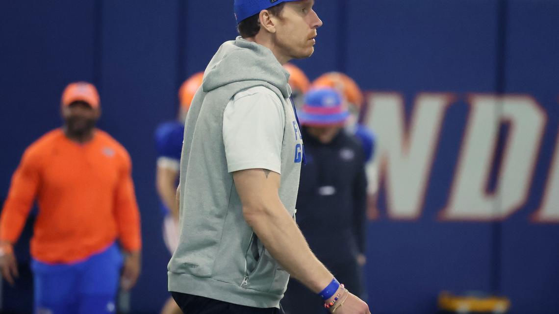 Five-star Maxwell Hiller commits to Gators as new O-line coach Phil Trautwein delivers 