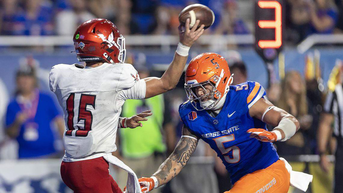 Ranking the Pac-12's 25 best football players for 2026