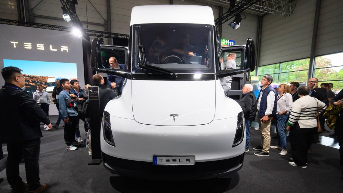 Elon Musk's Tesla shares plans for first Semi trucks 