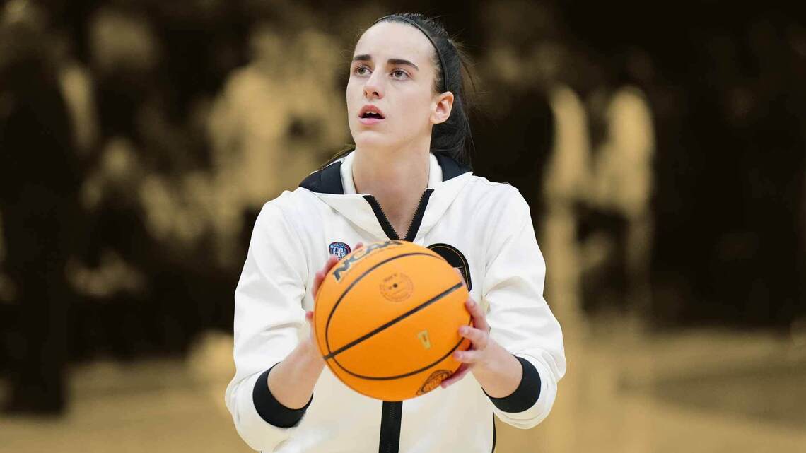 "Hundreds of coaches sitting over there. I'm, like, 13" – Caitlin Clark recalls being thrown onto the national stage before high school 