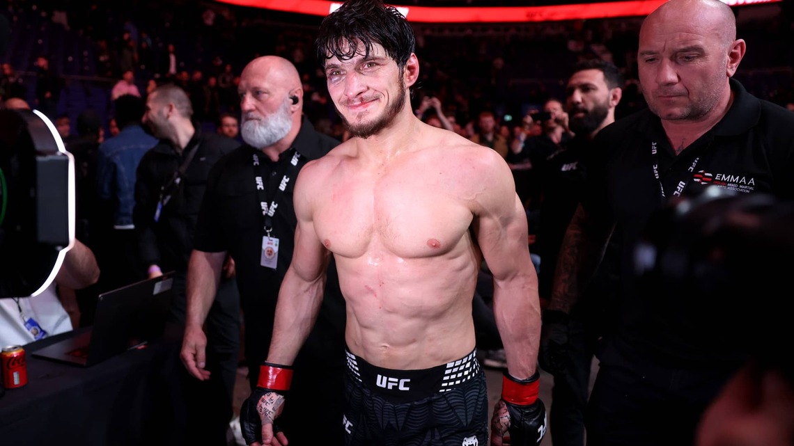 This UFC Star Hasn't Eaten Refined Sugar in Over 2 Years