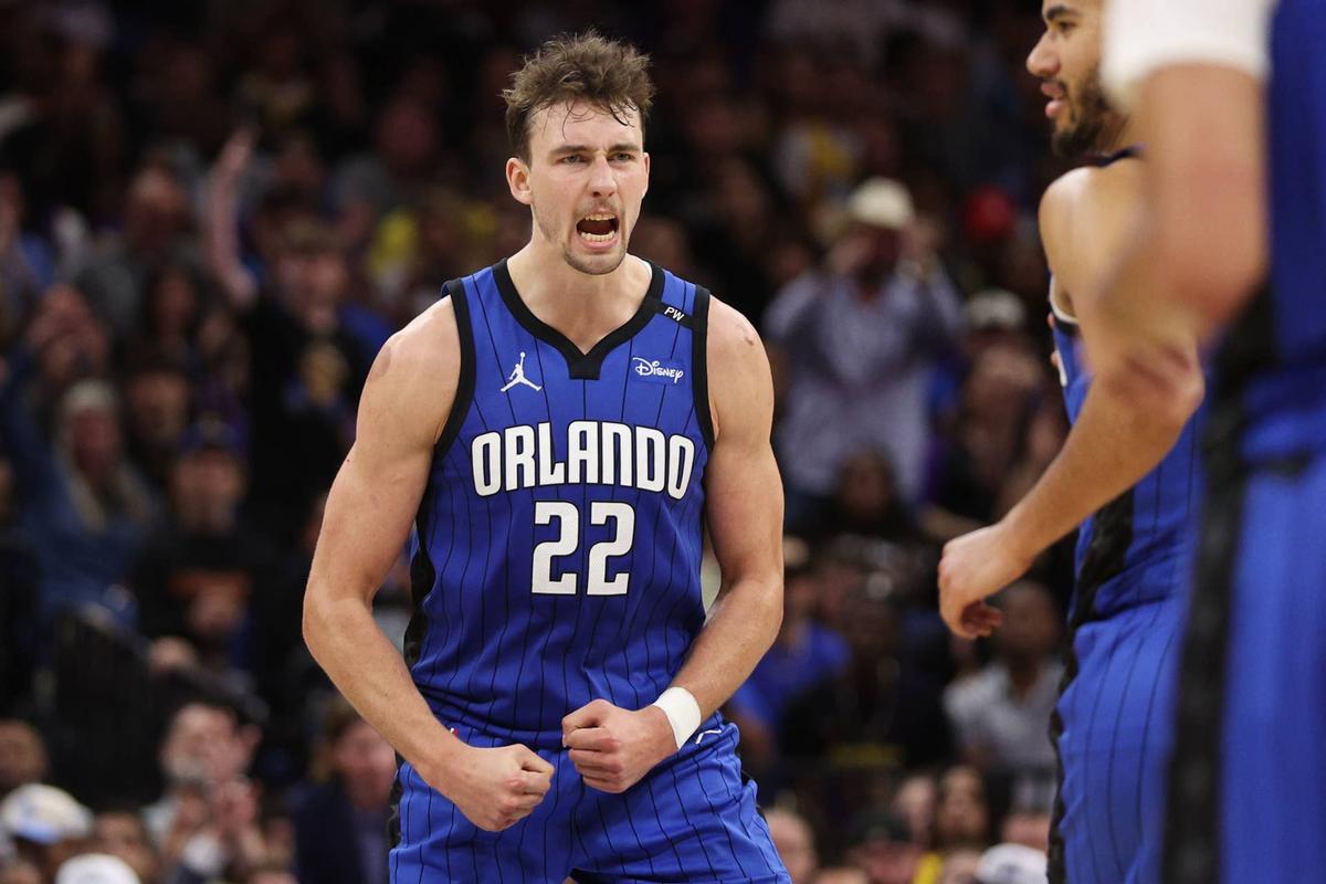  Orlando Magic forward Franz Wagner (22) reacts after a play against the Los Angeles Lakers in the fourth quarter at Kia Center. 