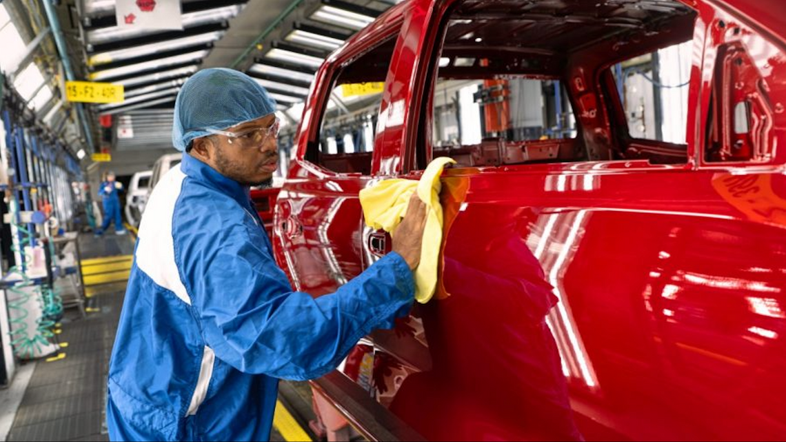 GM Is Spending $157 Million Where Its Midsize Trucks Are Built 