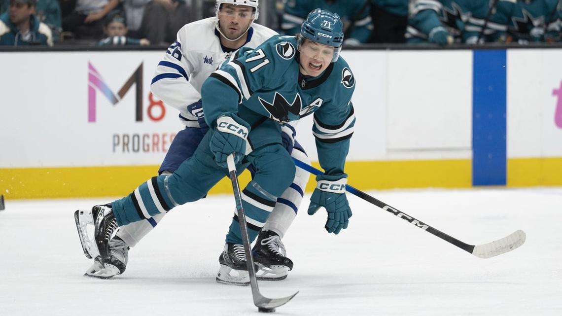 Sharks handle Leafs, remain in thick of wild-card race 