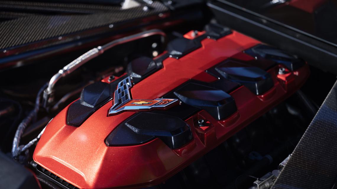 Chevy Is Putting the LS6 V8 Engine in the Base Corvette 