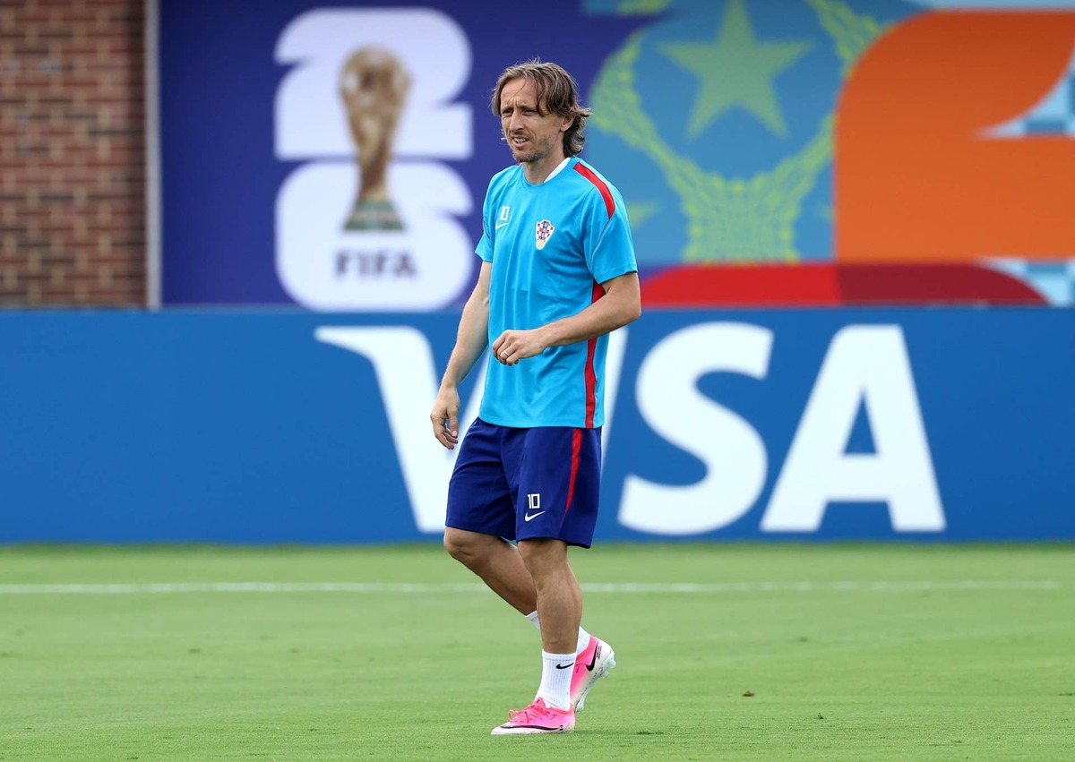  Luka Modric #10 of Croatia participates in the training and of Croatia one day ahead of the FIFA World Cup 2026 Group L match between England and Croatia at Dallas Stadium on June 16, 2026 in Dallas, Texas. (Photo by Stacy Revere/Getty Images) Photo by Stacy Revere/Getty Images