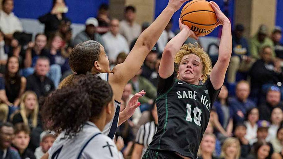  Amalia was one of five Team Mamba girls to play high school ball at Sage Hill, which had been Bryant's plan for the team. | Kohjiro Kinno/Sports Illustrated 