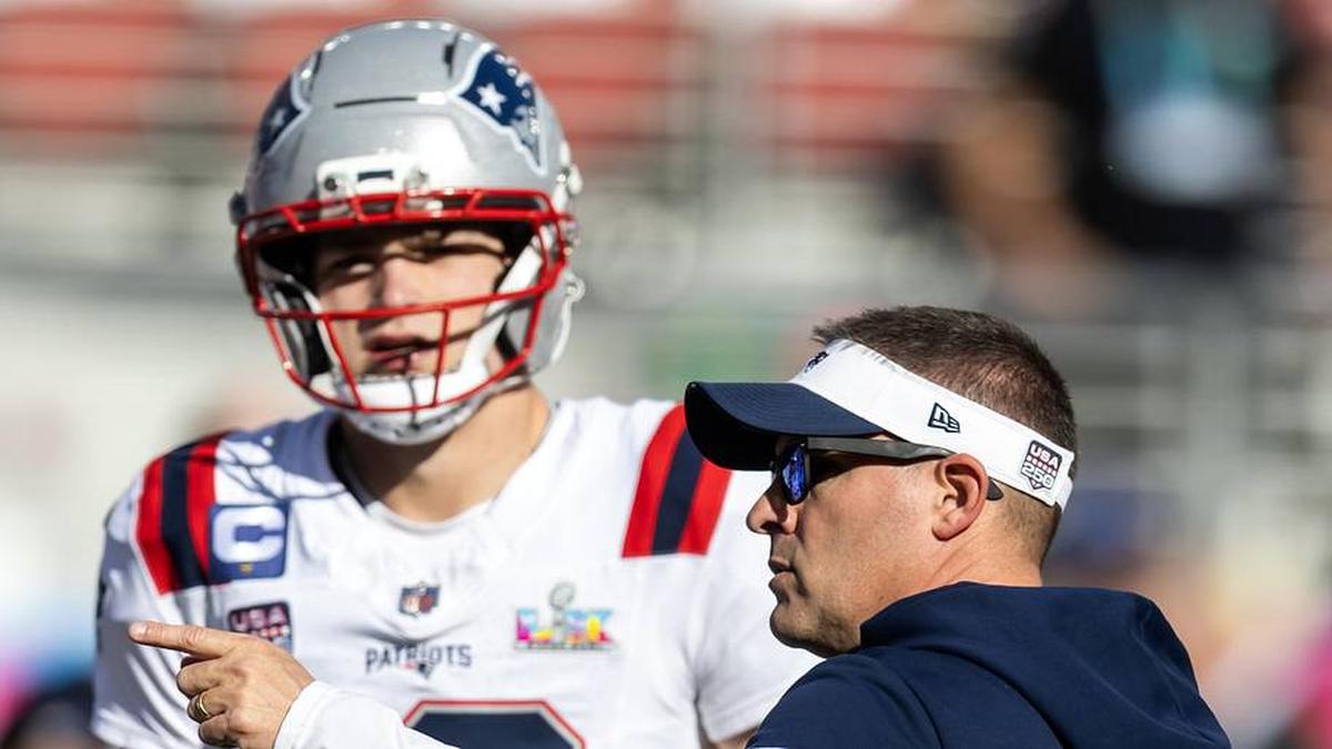  Feb 8, 2026; Santa Clara, CA, USA; New England Patriots offensive coordinator Josh McDaniels with quarterback Drake Maye (10) against the Seattle Seahawks during Super Bowl LX at Levi's Stadium. Mandatory Credit: Mark J. Rebilas-Imagn Images | Mark J. Rebilas-Imagn Images 