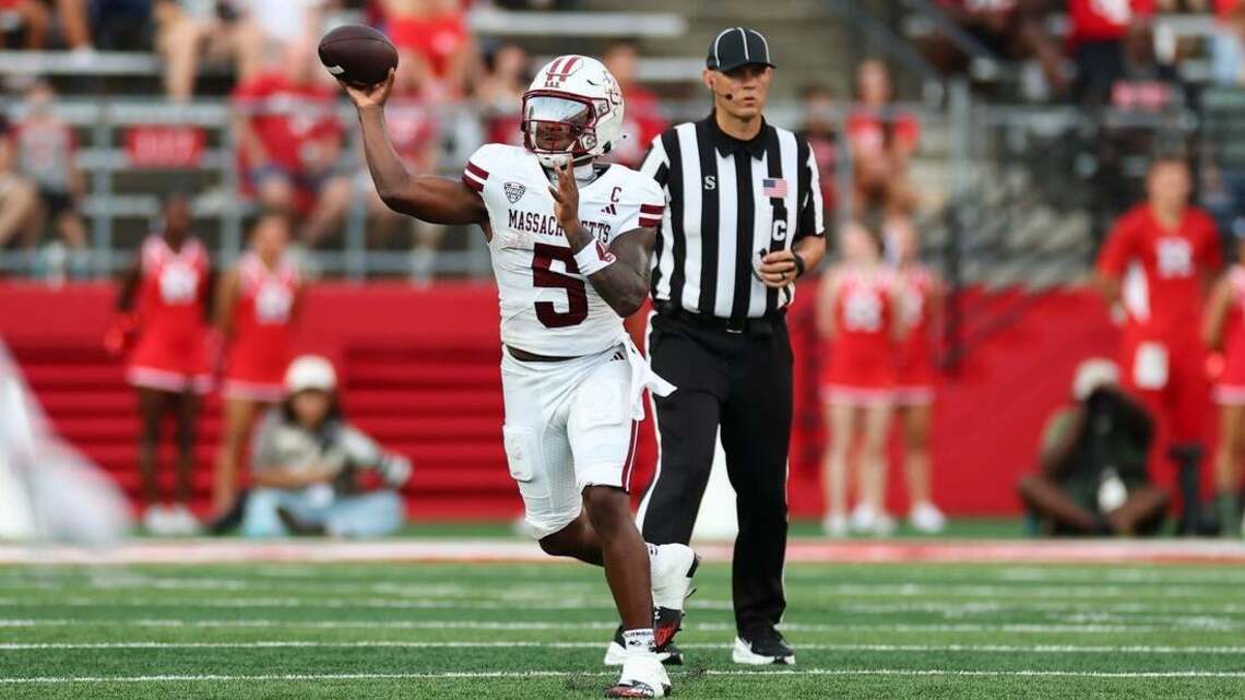 'Pop' Watson-led UMass routs Rutgers to end 16-game skid 