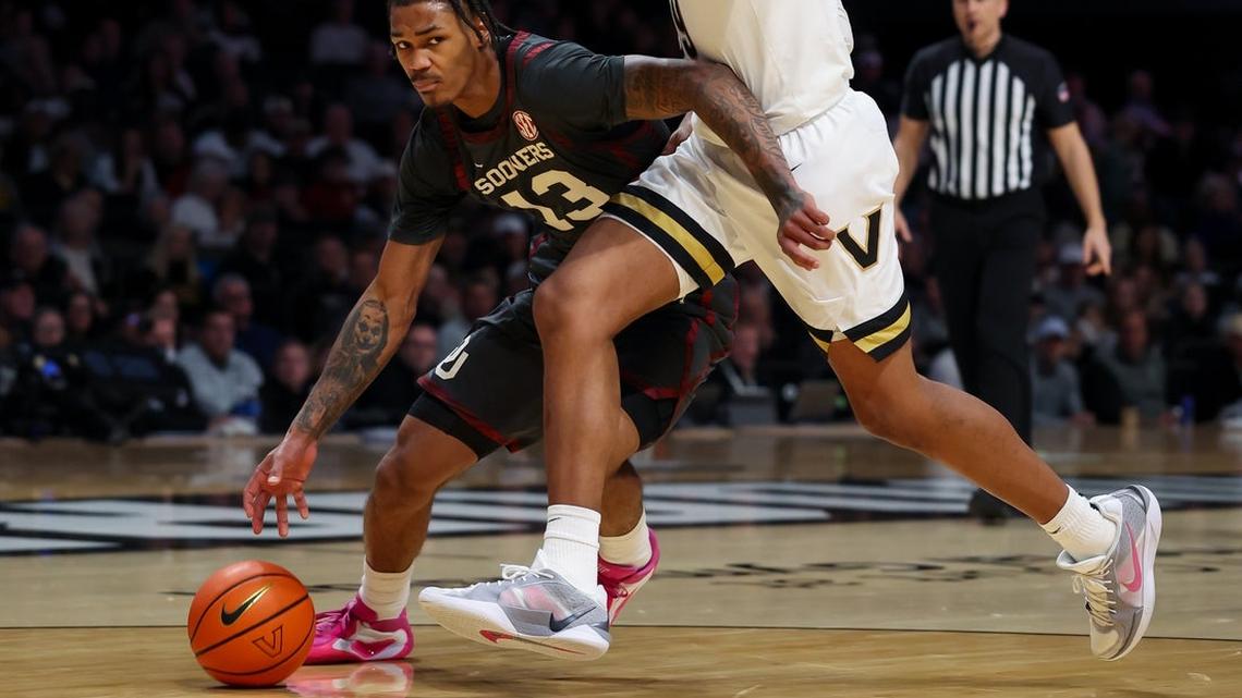 Oklahoma overcomes Georgia's fast start to post victory 