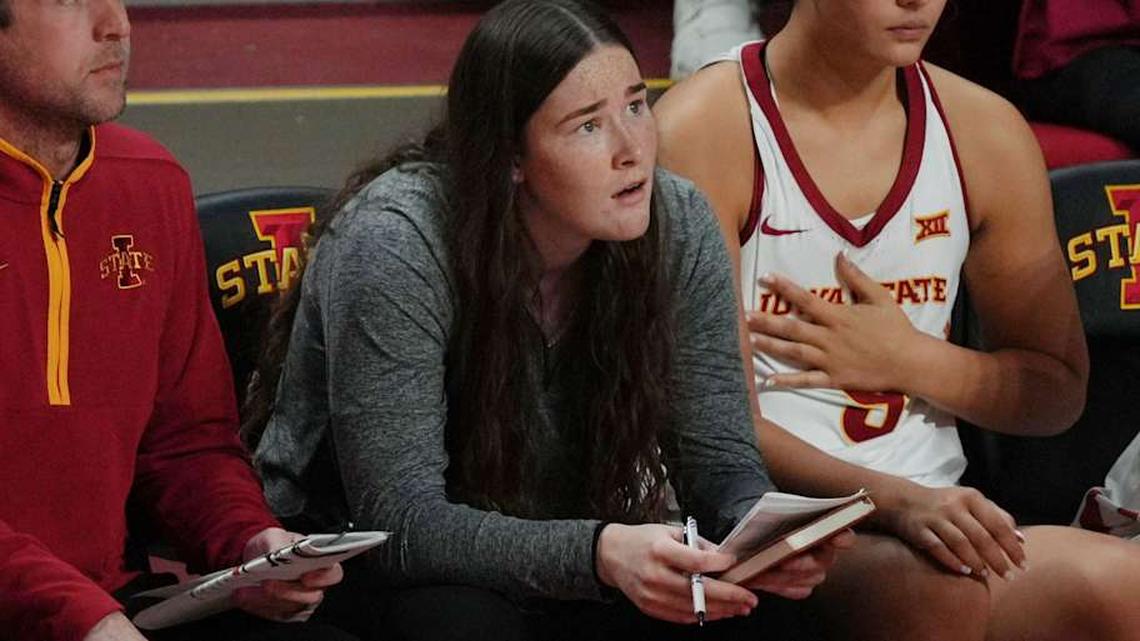  Iowa State Cyclones' forward Addy Brown (24) takes a note from the bench during Iowa State and Cincinnati in the Big-12 women's basketball on Jan. 21, 2026, at Hilton Coliseum in Ames, Iowa. | Nirmalendu Majumdar/Ames Tribune / USA TODAY NETWORK via Imagn Images 