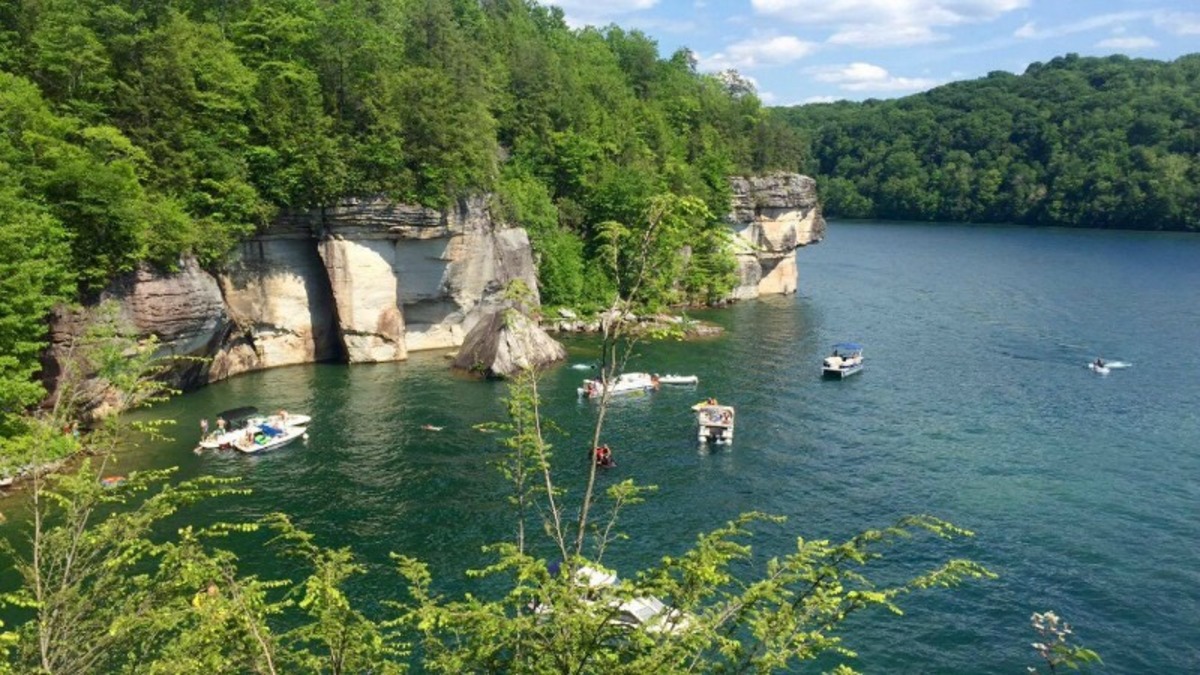  Summersville Lake, West Virginia. Photo credit: Melody Pittman 