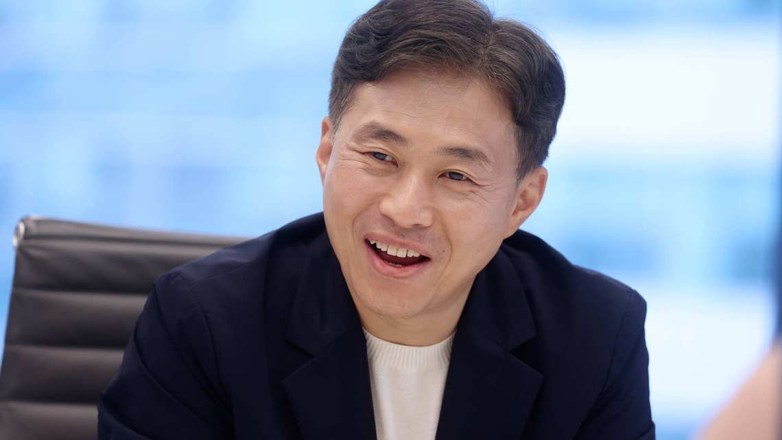 SK Hynix makes jaw-dropping gains in wild Nasdaq trading debut 