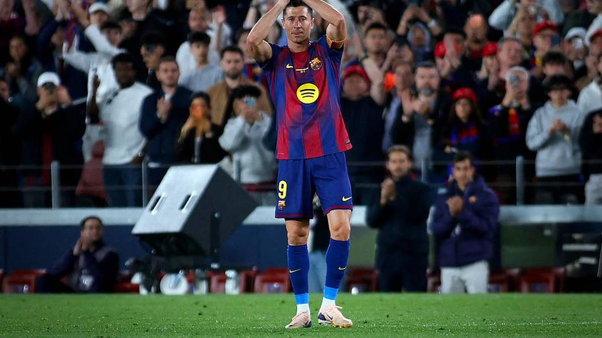  Barcelona must replace Robert Lewandowski. | Jaime Reina/AFP/Getty Images 