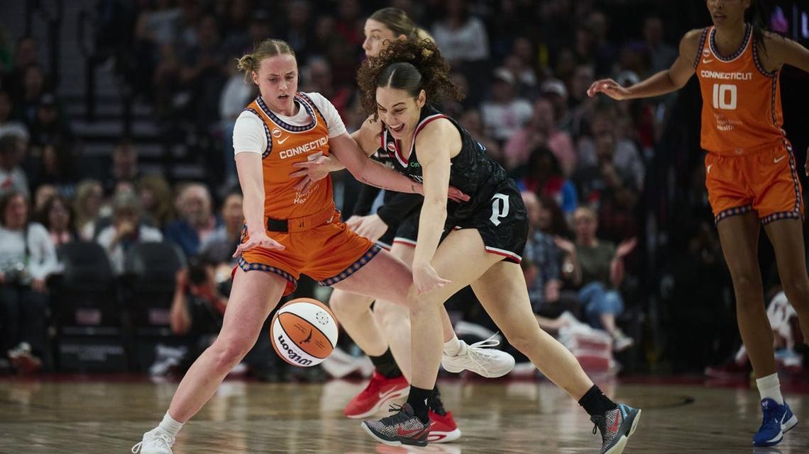 Fire pull away in fourth quarter to beat Sun, extend win streak to 3 