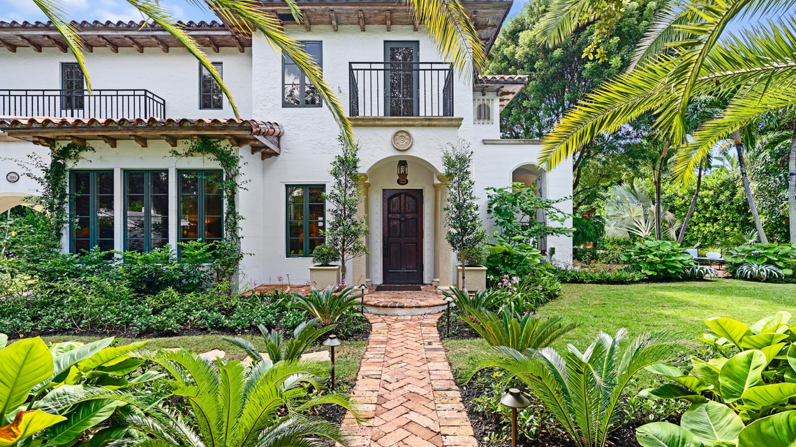 Century-old West Palm home offers amenities, real estate in trendy spot