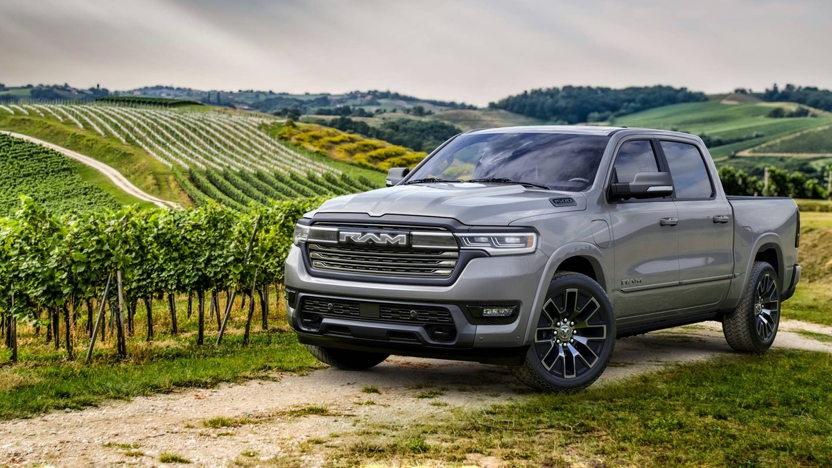  2025 Ram 1500 Ramcharger Limited