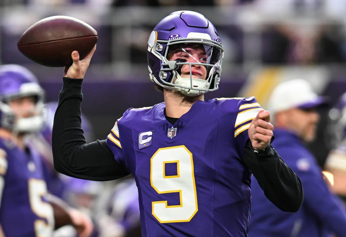  Jan 4, 2026; Minneapolis, Minnesota, USA; Minnesota Vikings quarterback J.J. McCarthy (9) warms up prior to the game against the Green Bay Packers at U.S. Bank Stadium. Mandatory Credit: Jeffrey Becker-Imagn Images 