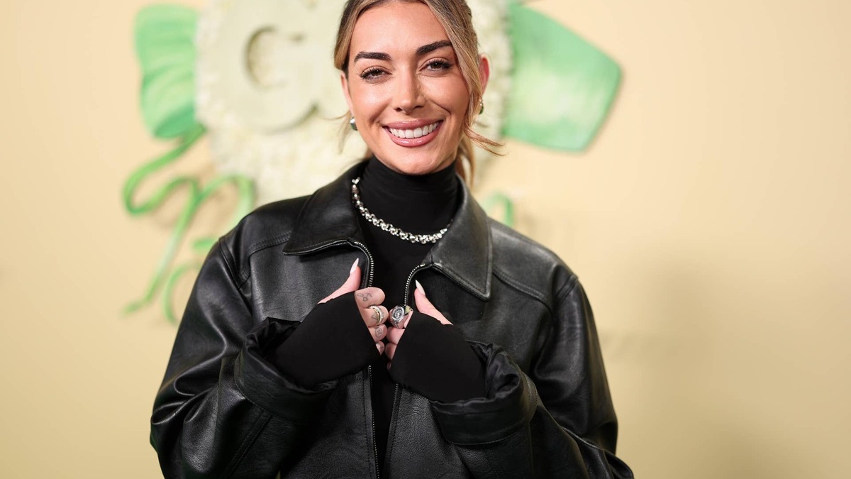 Brianna LaPaglia Reveals Why She Stopped Trying to Be 'Perfect' on Social Media