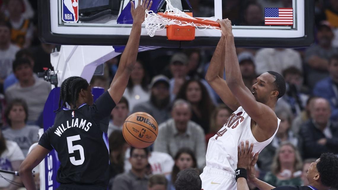 Evan Mobley (34 points, 17 boards) powers Cavaliers past Jazz 