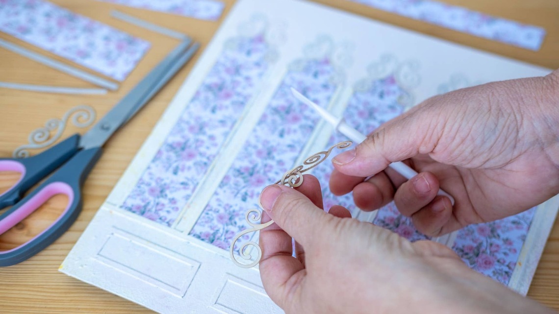 This Gorgeous DIY Light Switch Border Looks Like It Came From Pottery Barn 
