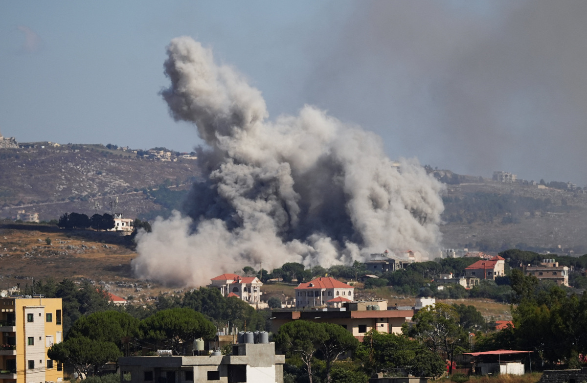 Smoke billows from southern Lebanon following an Israeli strike, as seen from Nabatieh, southern Lebanon, June 19, 2026. REUTERS/Stringer