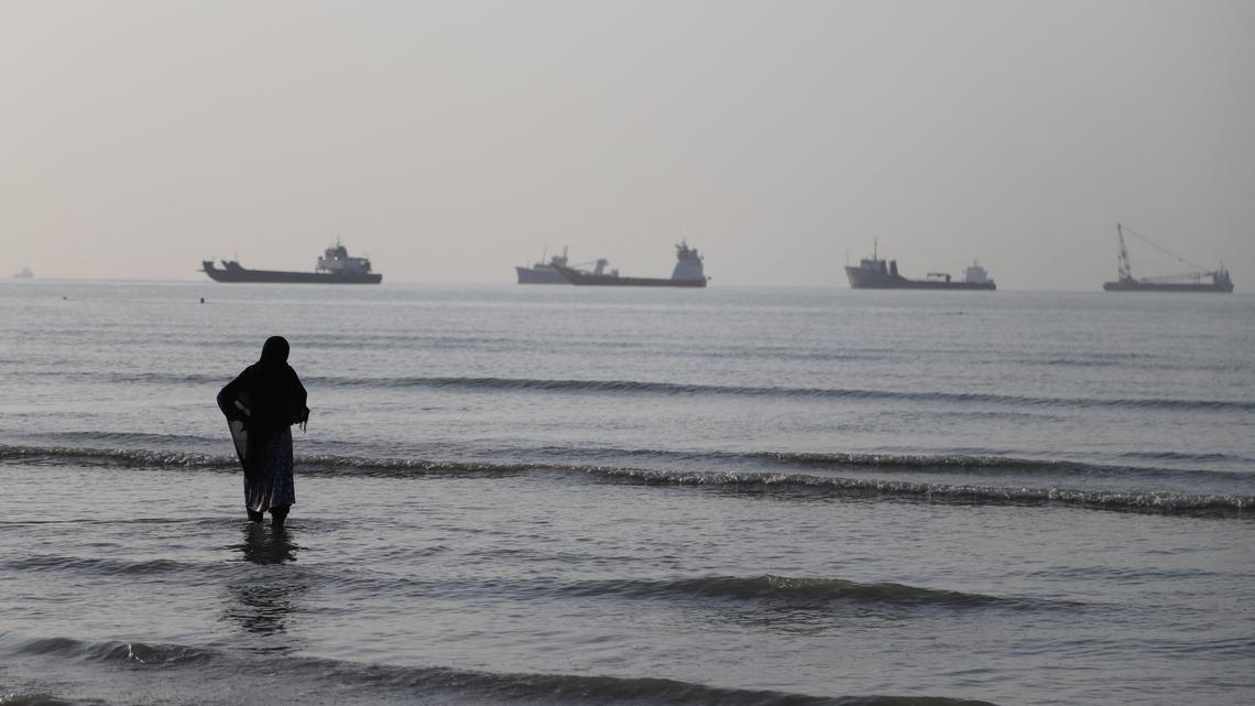 US attacks Iranian coastal sites after Iran launches drones in latest flare-up 