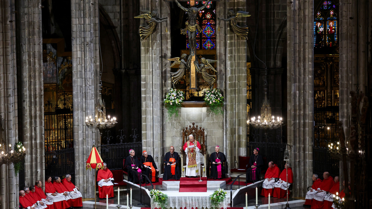 Pope Leo XIV attends the midday prayers at the Cathedral of the Holy Cross and Saint Eulalia, during his apostolic journey, in Barcelona, Spain, June 9, 2026. REUTERS/Yara Nardi
