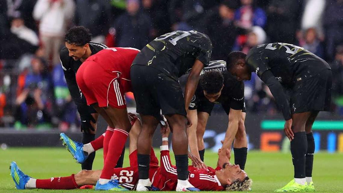  There was immediate concern from both sets of players. | Catherine Ivill/AMA/Getty Images 