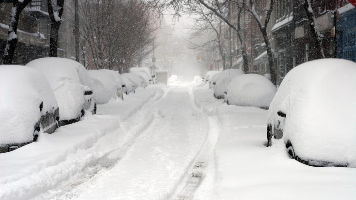 Power Outages 'Expected' as 8 States Brace for 26 Inches of Snow Amid Winter Storm Warning 
