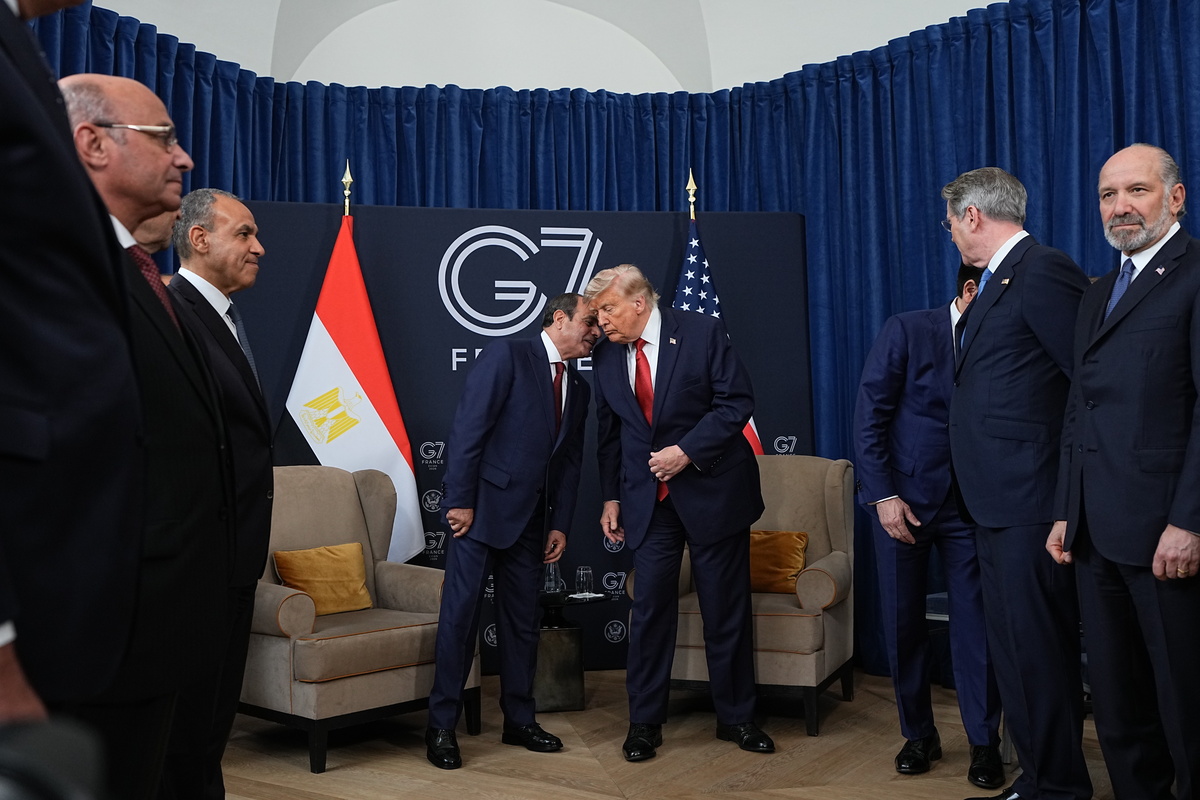 President Donald Trump speaks with President Abdel Fattah el-Sissi of Egypt in a bilateral meeting, during the G7 Summit in Evian-les-Bains, France, on Wednesday, June 17, 2026. (Haiyun Jiang/The New York Times)