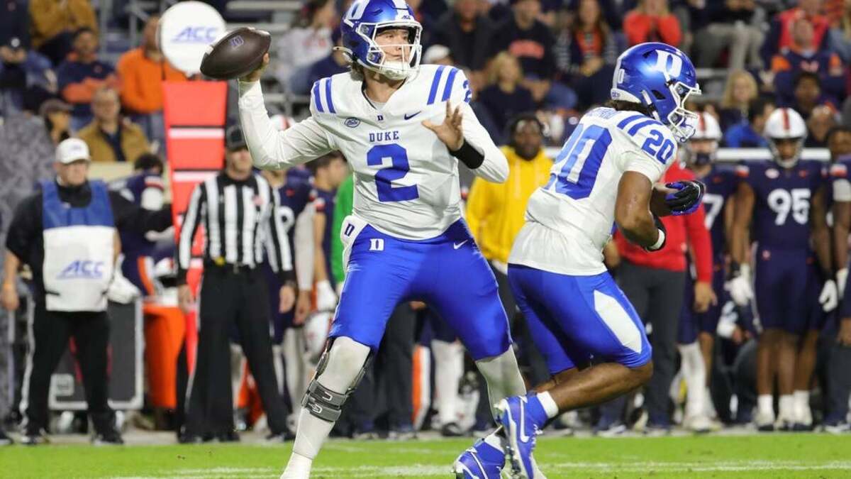 Duke QB Walker Eget exits vs. Virginia with apparent hand injury ...