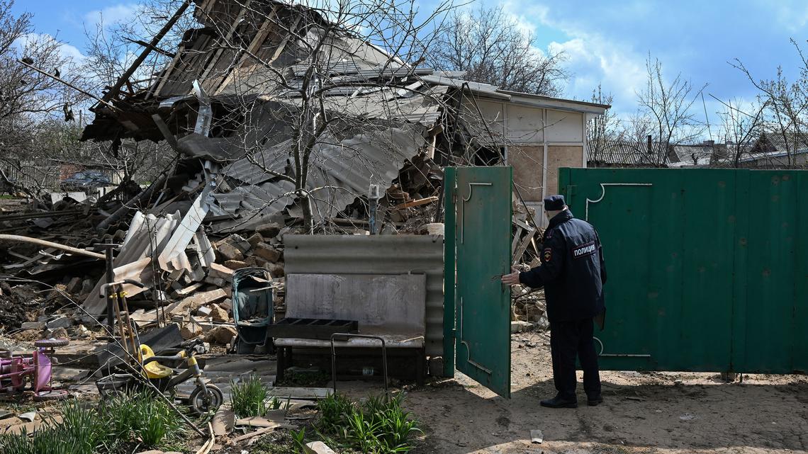Ukraine accuses Russia of hundreds of Easter ceasefire violations