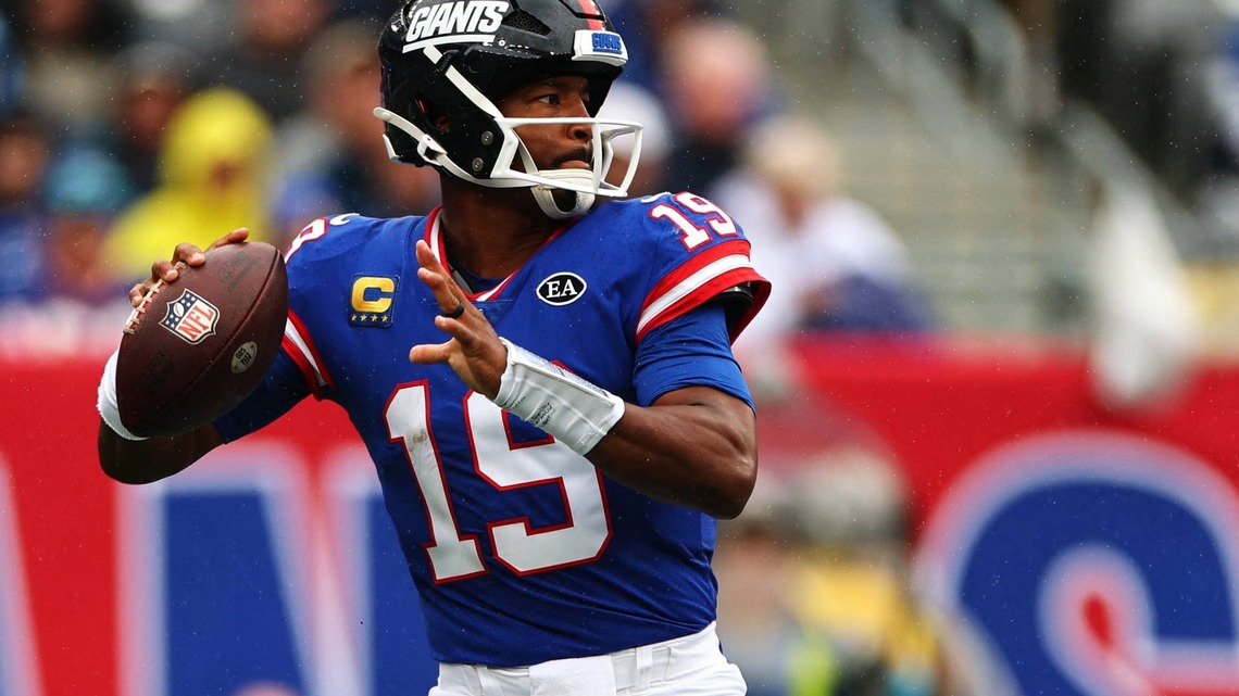 As Giants Keep Winning, Their Quarterback Question Keeps Growing 