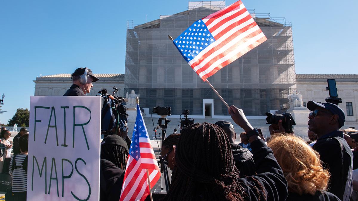Supreme Court Voting Rights. Voting rights activists gather outside the Supreme Court in Washington, early Wednesday, Oct. 15, 2025, as the justices prepare to take up a major Republican-led challenge to the Voting Rights Act, the centerpiece legislation of the Civil Rights Movement. 