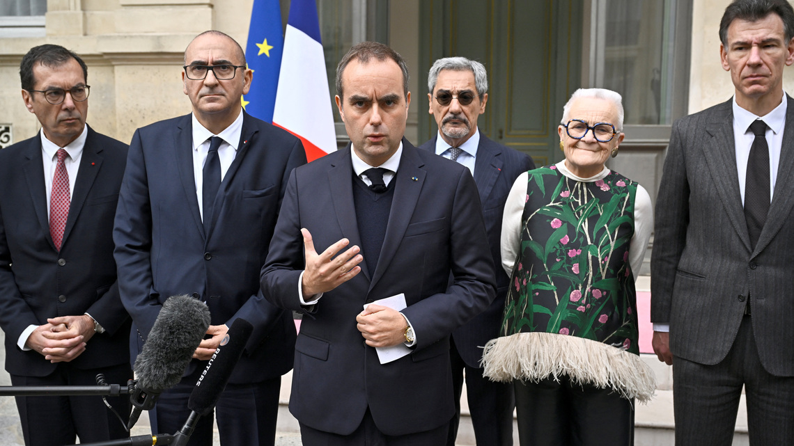 France to deploy troops, admits to failures over weekend unrest 