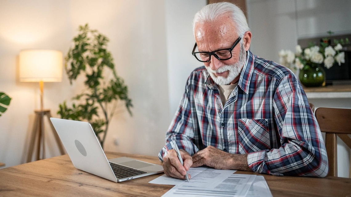Delaying Social Security to a certain age could cost you $144,000 