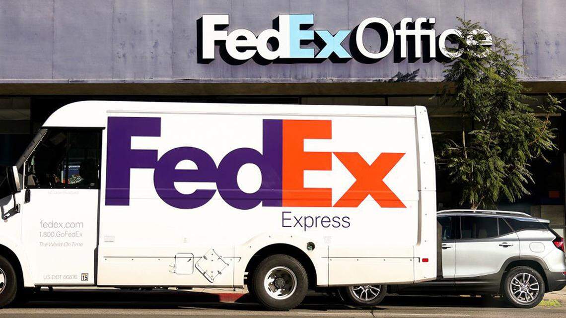 Shipping giant slashing nearly 500 locations