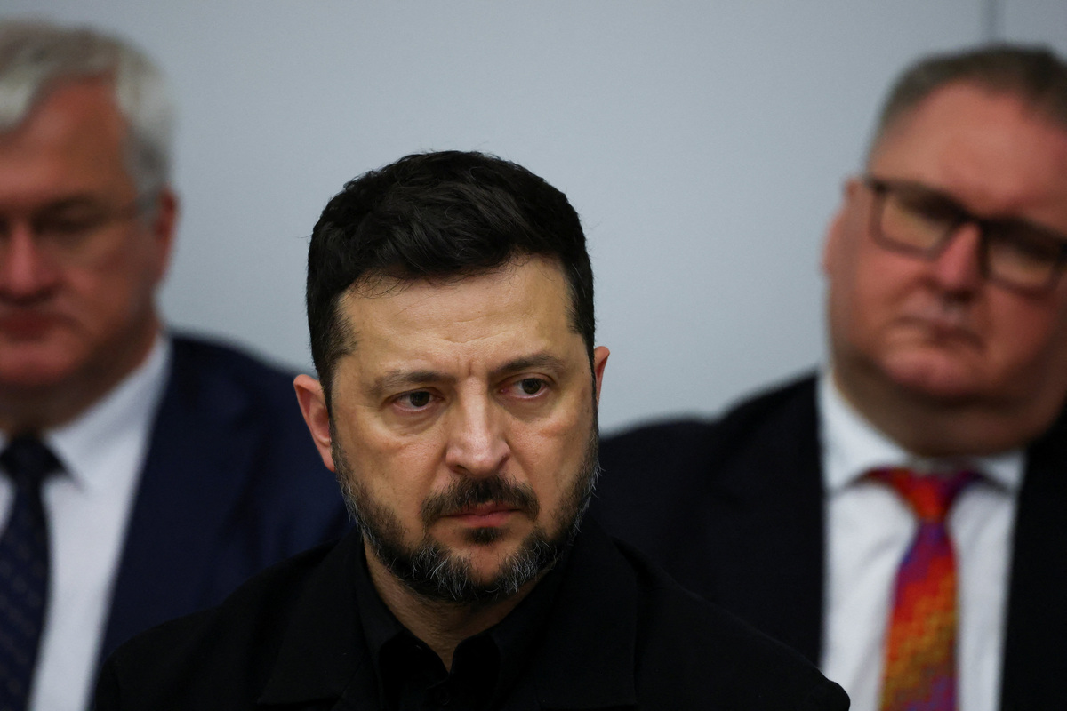 Ukrainian President Volodymyr Zelenskiy attends a meeting of the Ukraine Defence Contact Group during the NATO Defence Ministers' meeting at NATO's headquarters in Brussels, Belgium, June 18, 2026. REUTERS/Stoyan Nenov