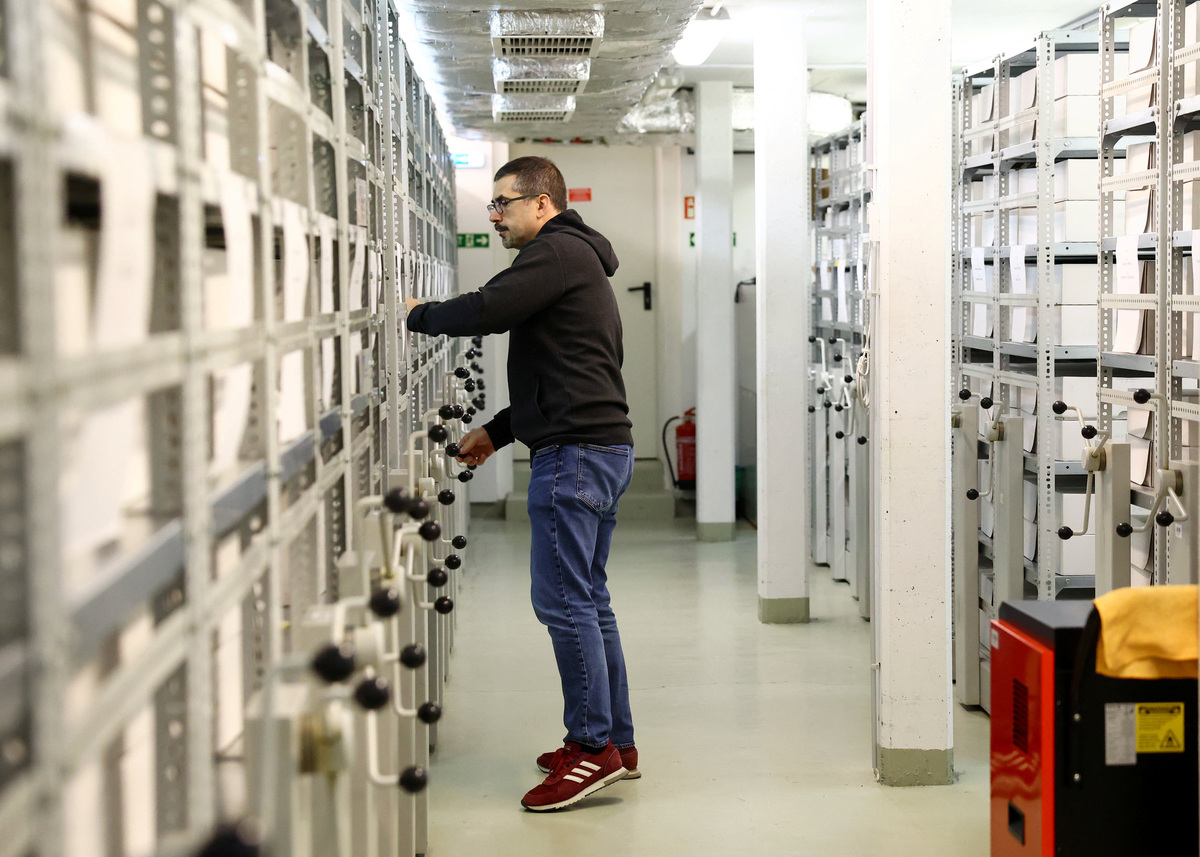 Hungary to open Communist-era informer files in reckoning with Cold War ...