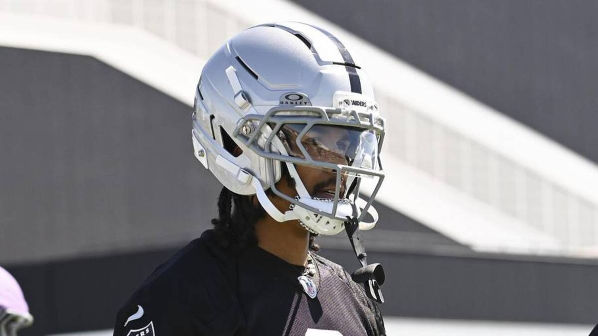  May 28, 2026; Henderson, NV, USA; Las Vegas Raiders defensive end Jalen Nailor (9) runs through a drill during organized team activities at Intermountain Health Performance Center. Mandatory Credit: Candice Ward-Imagn Images | Candice Ward-Imagn Images 
