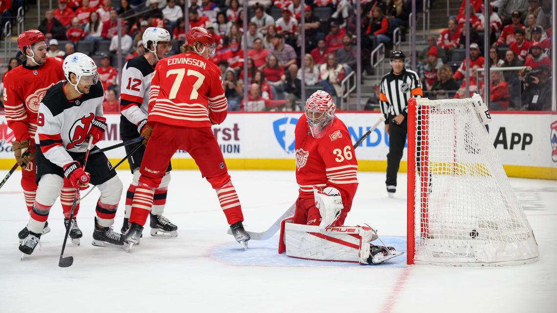 Red Wings lose to Devils, eliminated from playoffs 