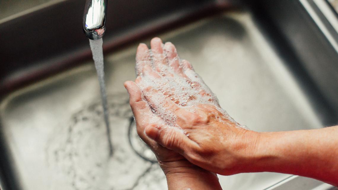 Workers didn’t wash after bathroom use, bugs in liquor at Wichita KS restaurants