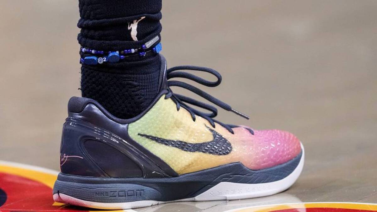  Caitlin Clark will likely be fined for wearing these friendship bracelets. | Grace Smith/IndyStar / USA TODAY NETWORK via Imagn Images 