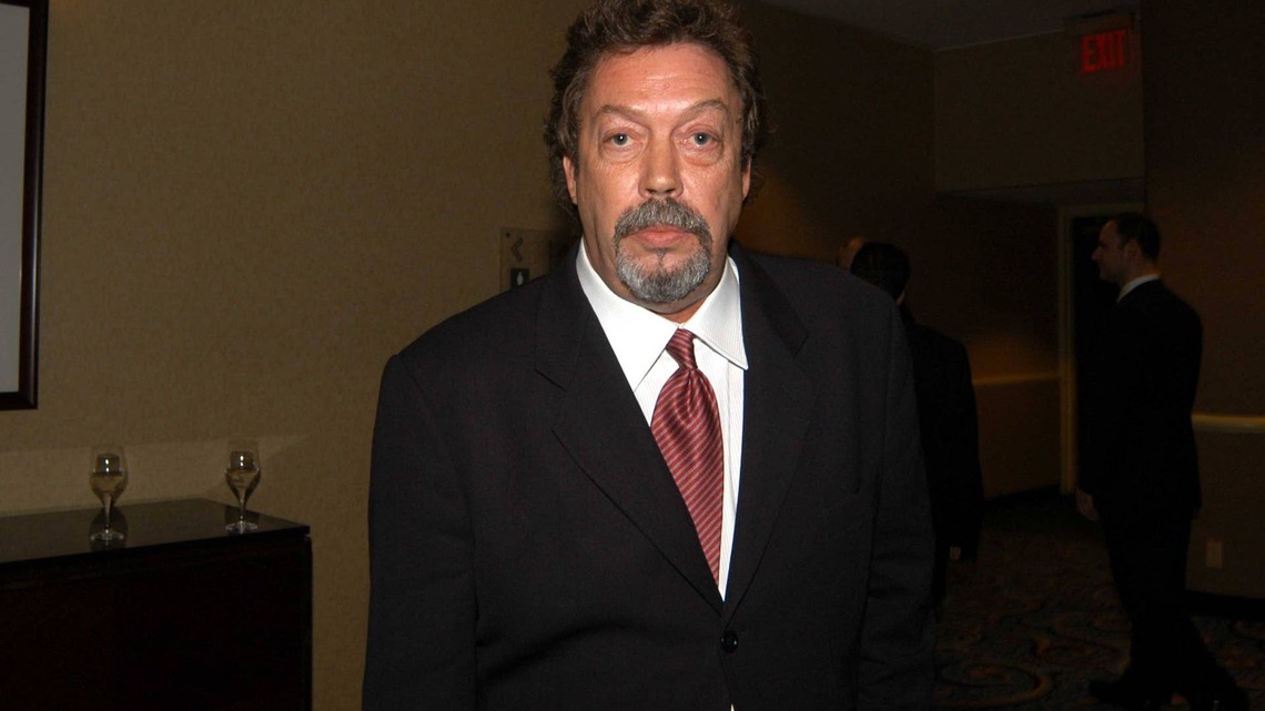 Three Stars From Beloved 1990s Movie Franchise Are Now Gone After Tim Curry's Death 