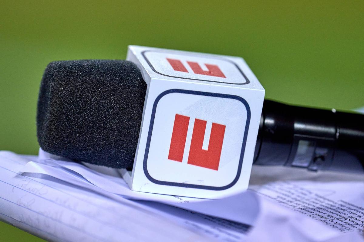 CHICAGO, IL - DECEMBER 20: A detail view of a microphone is seen with an ESPN logo on it during a game between the Chicago Bears and the Minnesota Vikings on December 20, 2021, at Soldier Field in Chicago, IL. (Photo by Robin Alam/Icon Sportswire via Getty Images) 