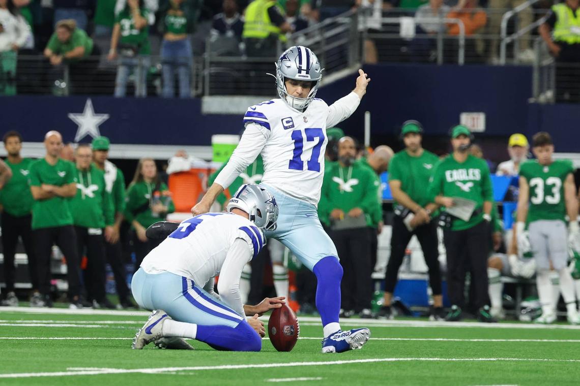  Dallas Cowboys kicker Brandon Aubrey (17) kicks a field goal at AT&T Stadium. Kevin Jairaj-Imagn Images